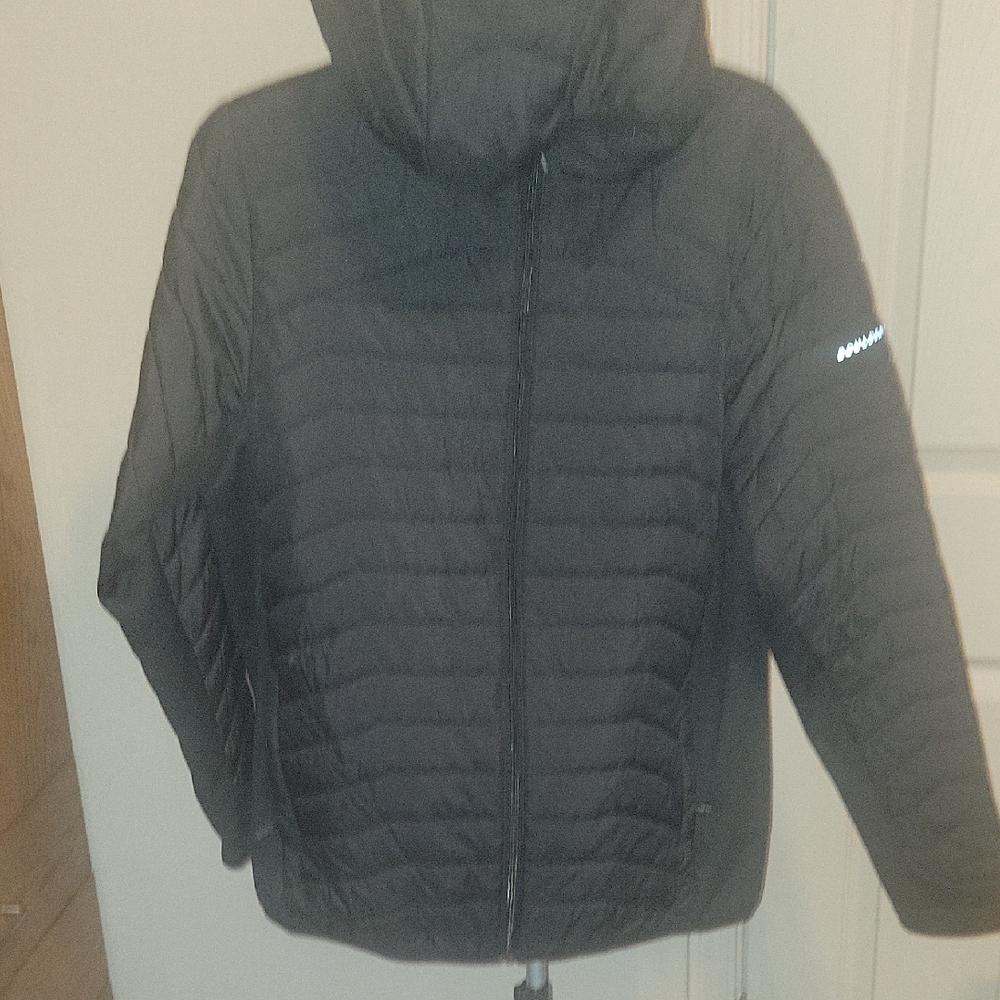 Black Women's Quilted Puffer Jacket with Hood